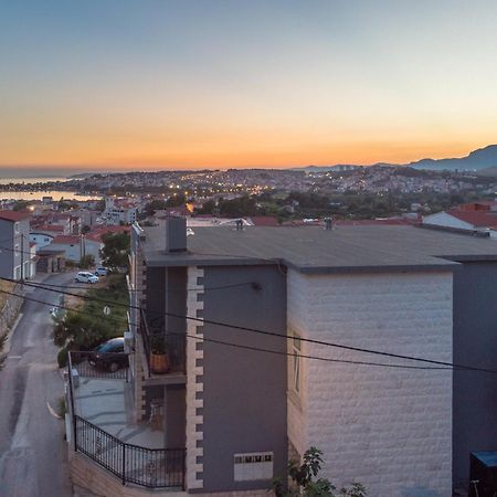 Sea View Apartments With Jaccuzzi Podstrana Esterno foto