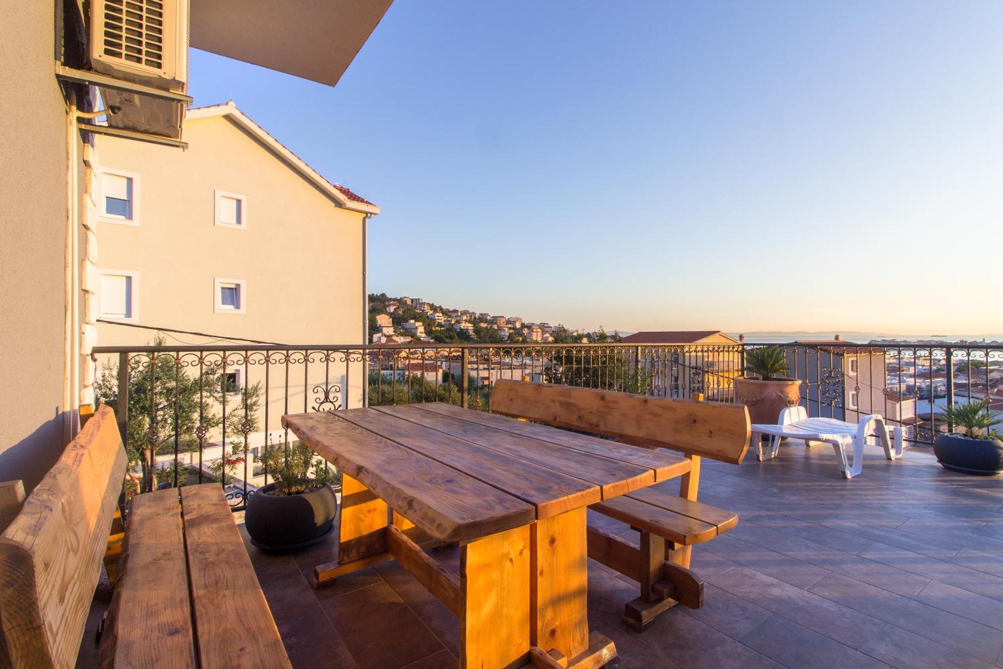 Sea View Apartments With Jaccuzzi Podstrana Esterno foto