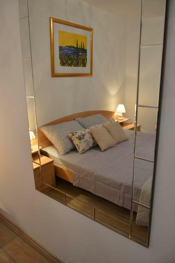 Sea View Apartments With Jaccuzzi Podstrana Esterno foto