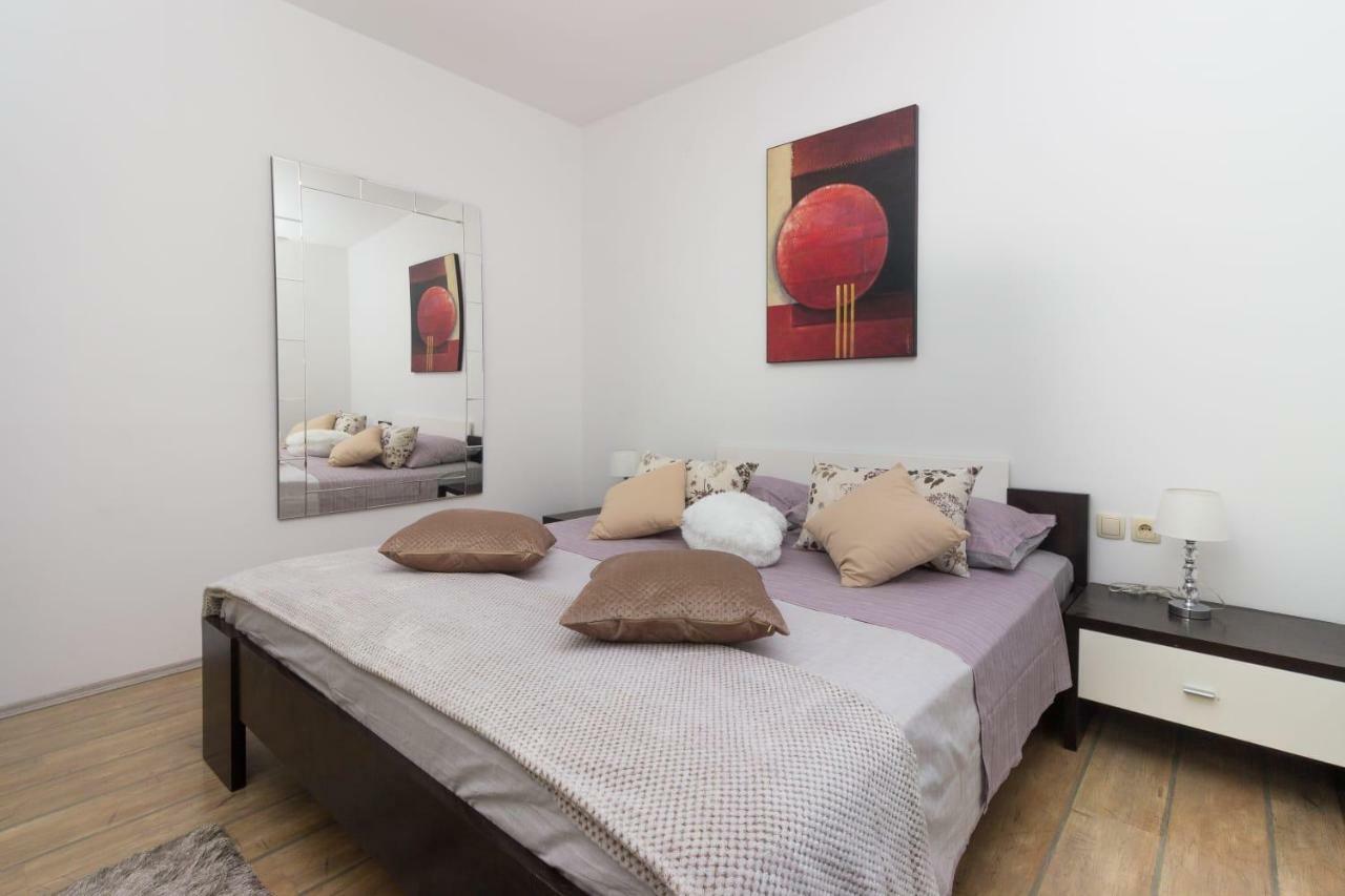 Sea View Apartments With Jaccuzzi Podstrana Esterno foto